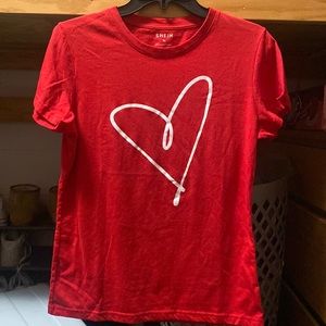 heart print tee burgundy M